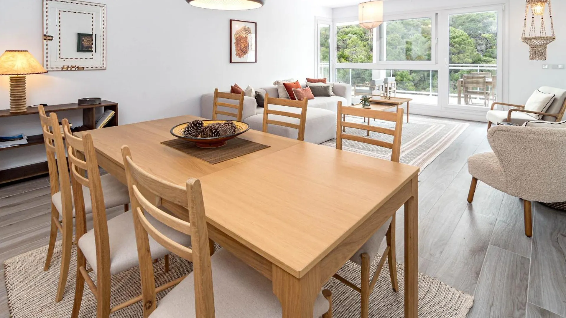 Modern 3 Bedroom Retreat In Benahavís Appartement